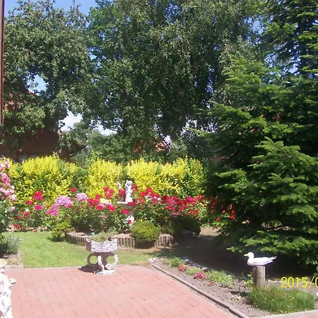 Holiday home Mit Umfriedetem Garten Und Terrassen