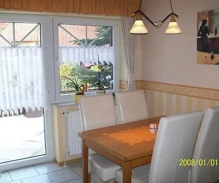 Mit Umfriedetem Garten Und Terrassen * Krummhoern